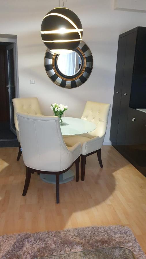Kvetinovy Apartman A3B V Chomutove Extérieur photo