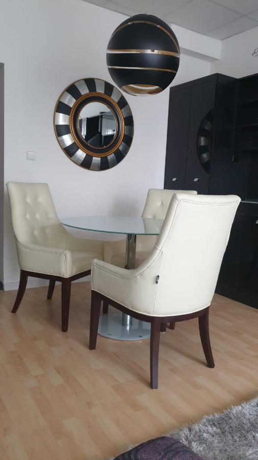 Kvetinovy Apartman A3B V Chomutove Extérieur photo